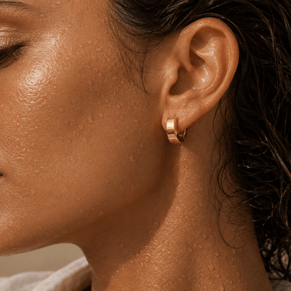 AMBER HUGGIE HOOPS